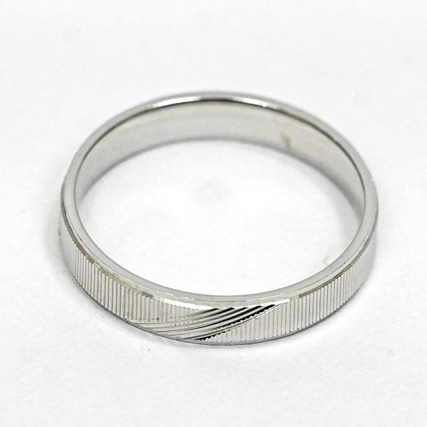 Men’s Sterling Silver Ring – Crisscross Texture (Size 20)