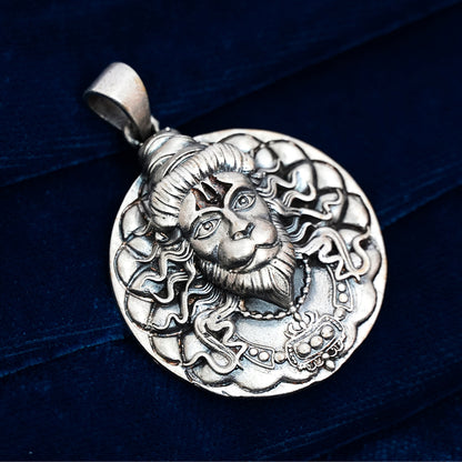 Lord Hanuman Pendant – Divine Devotion (4.5 cm)