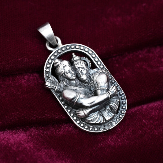 Lord Rama & Hanuman Pendant – Oval Relief (4 cm)
