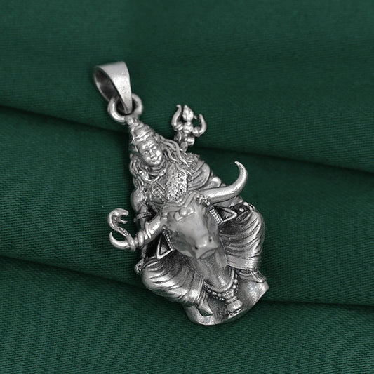Lord Shiva Pendant – Riding Nandi (3.8 cm)