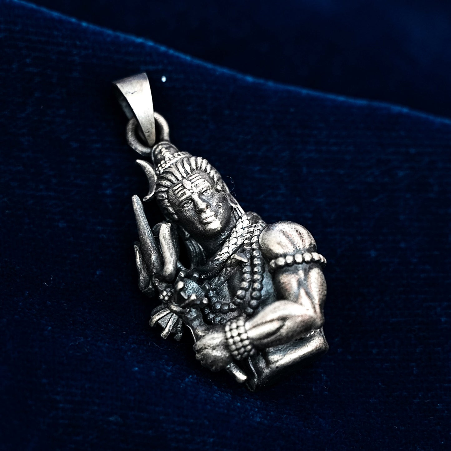 Lord Shiva Pendant – Divine Serenity (3.5 cm)