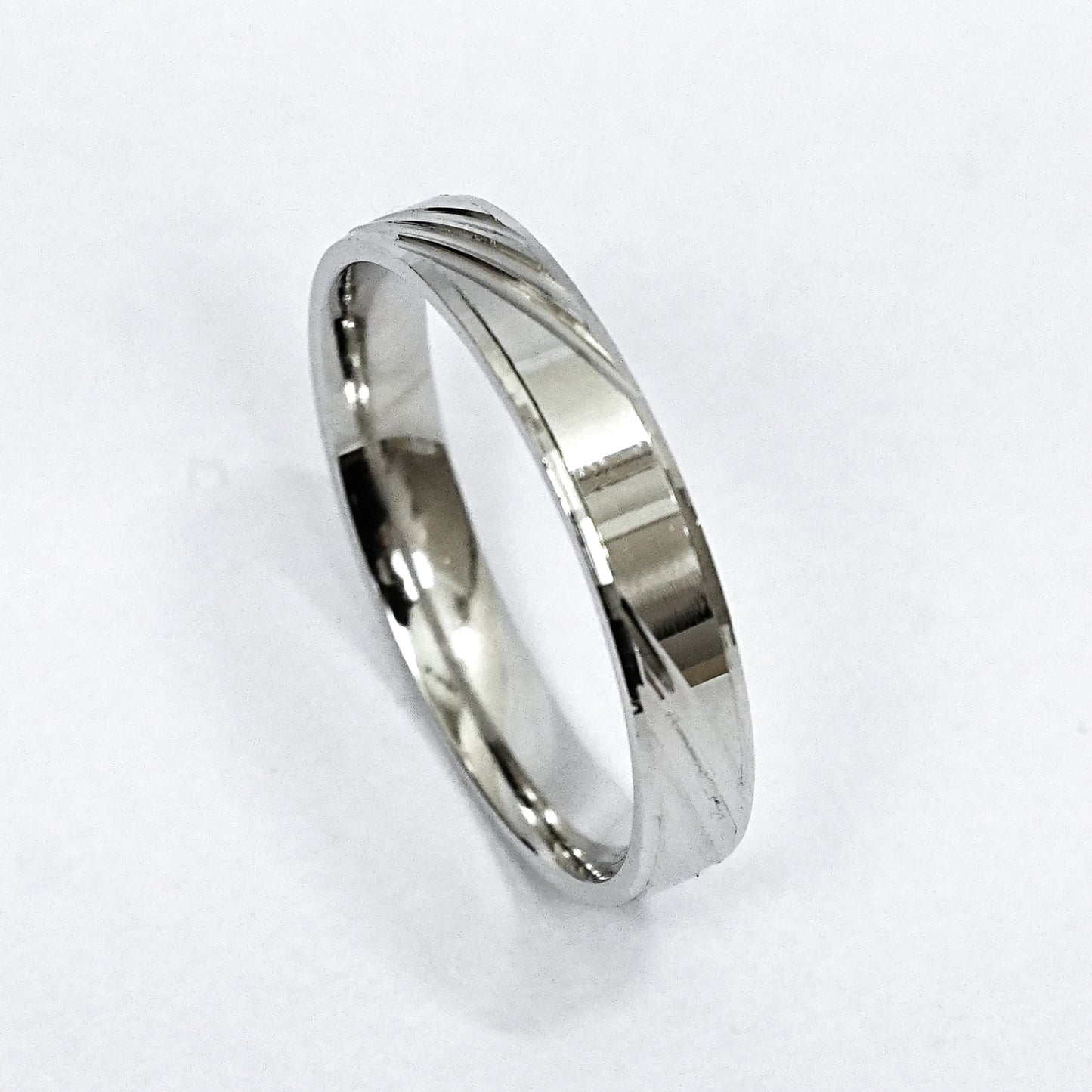 Men’s Sterling Silver Ring – Diagonal Groove Design (Size 25)