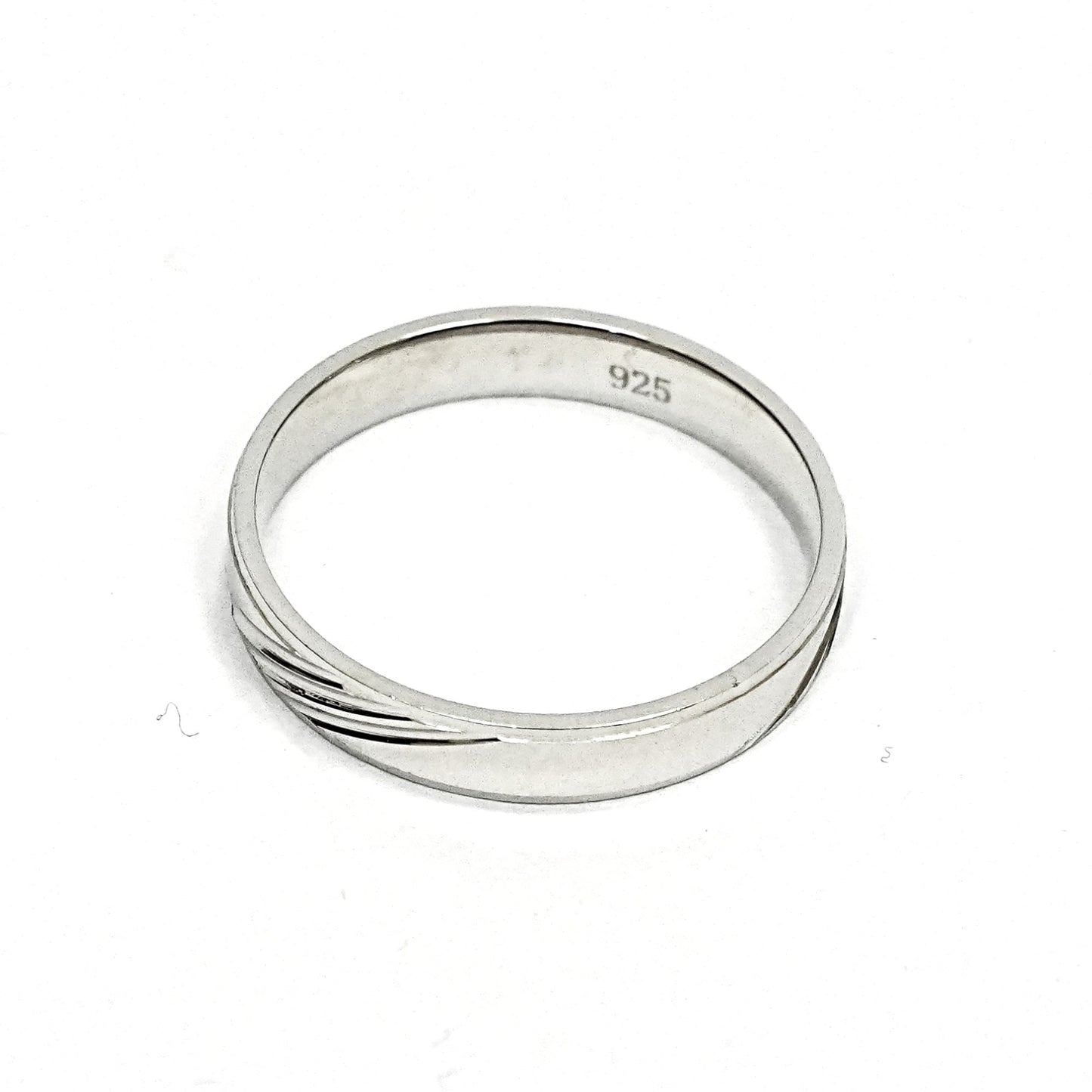 Men’s Sterling Silver Ring – Diagonal Groove Design (Size 25)