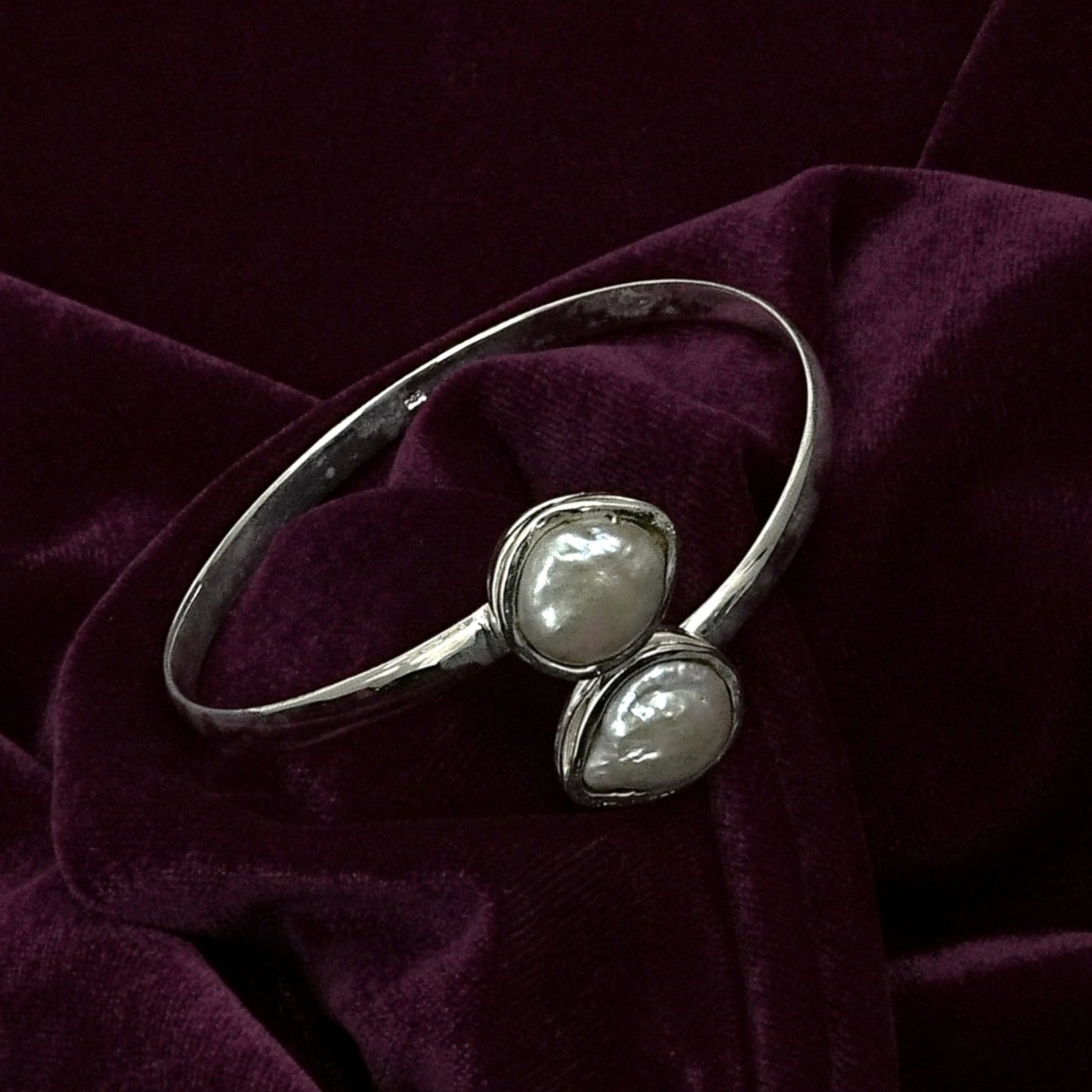 Sterling Silver Bracelet – Real Freshwater Pearl Motif