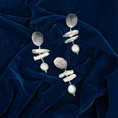 Sterling Silver Pendant Set – Textured Motif with Real Pearls