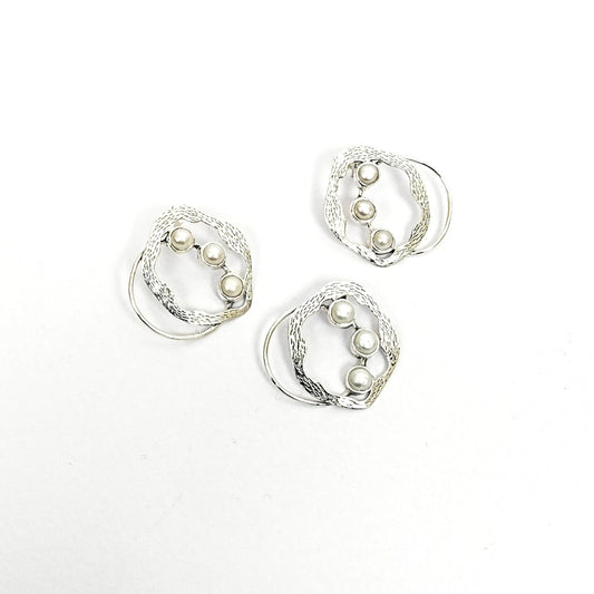 Sterling Silver Pendant Set – Textured Circular Motif with Real Pearls