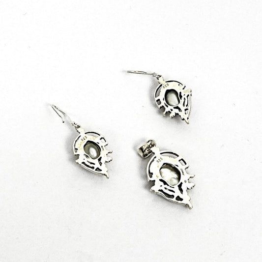 Sterling Silver Pendant Set – Ornate Dual-Tone Motif with Mother-of-Pearl