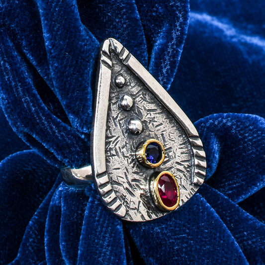 🎨 Dual Gemstone Teardrop Ring