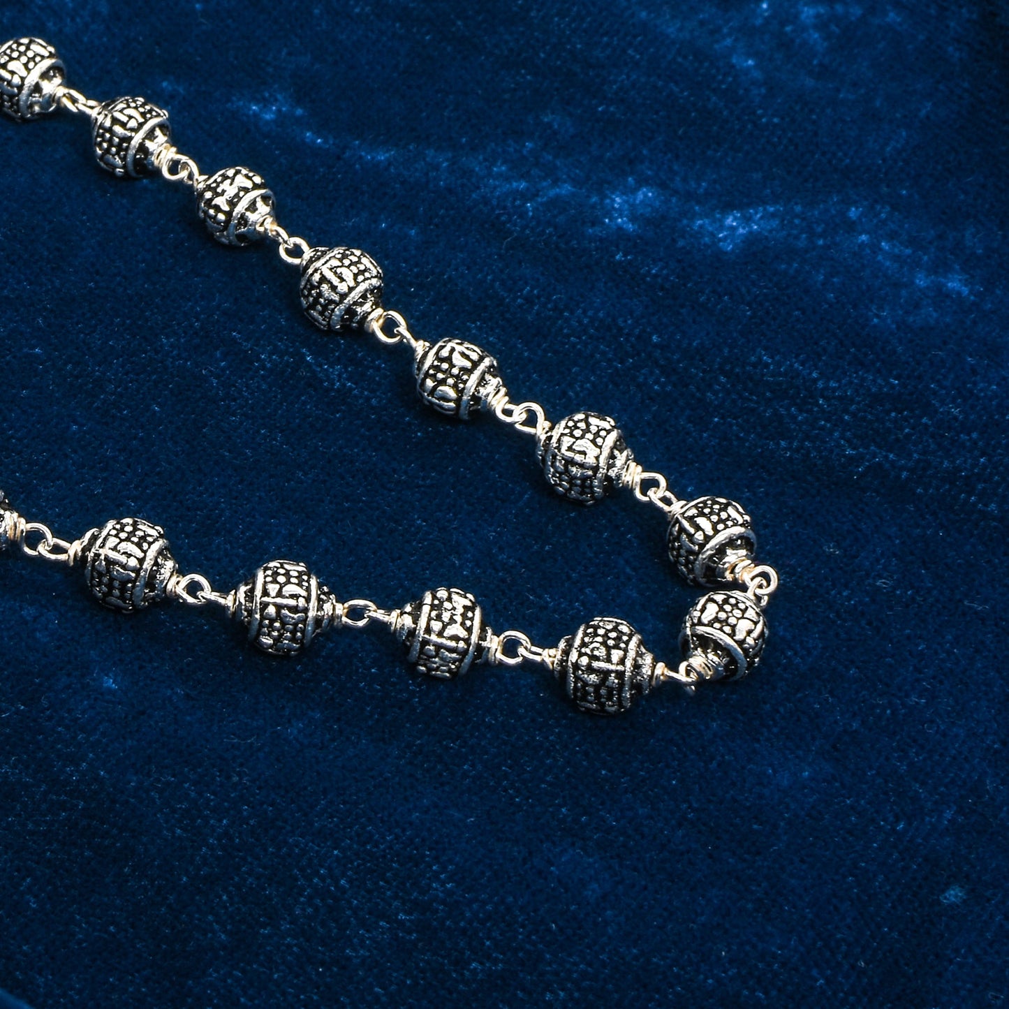 Ornate Beaded Design (26 inch)