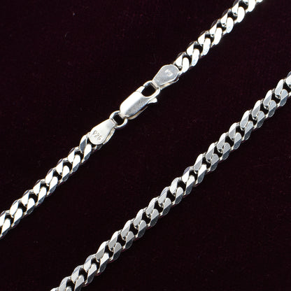 Women’s & Unisex Silver Chain Necklace – Curb Link Design (Size 20 inch)