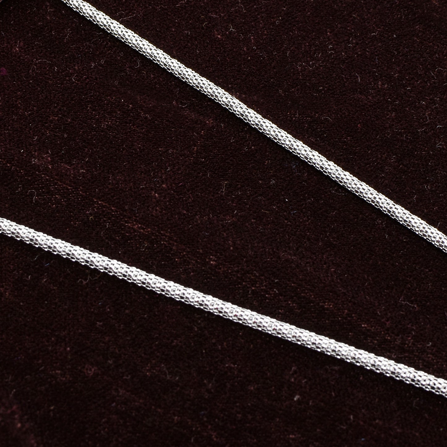 Refined Woven Texture (20 inch)