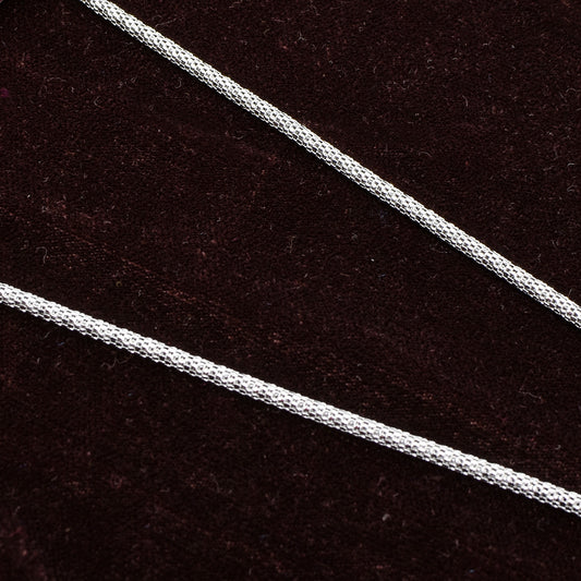 Refined Woven Texture (20 inch)