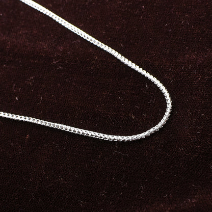 Intricate Woven Texture (20 inch)