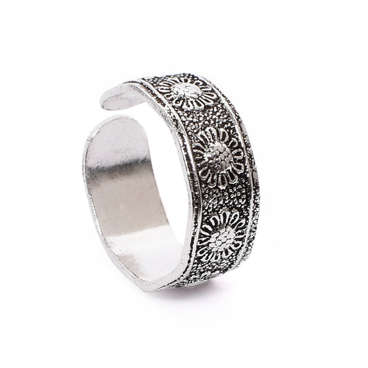 Silver Toe Ring Set – Floral Etched Design
