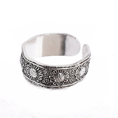 Silver Toe Ring Set – Floral Etched Design