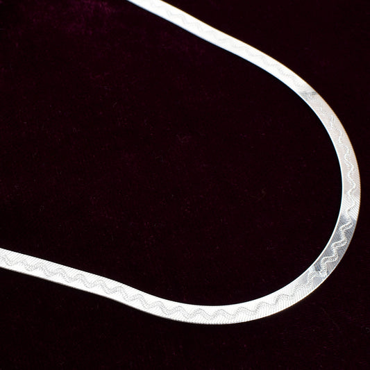 Women’s Silver Chain Necklace – Wavy Ribbon Design (Size 20 inch)